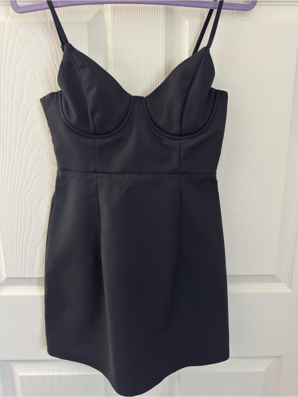 Princess Polly Novella Mini Dress, Black, Slim Fitting sz. 6 Little black dress